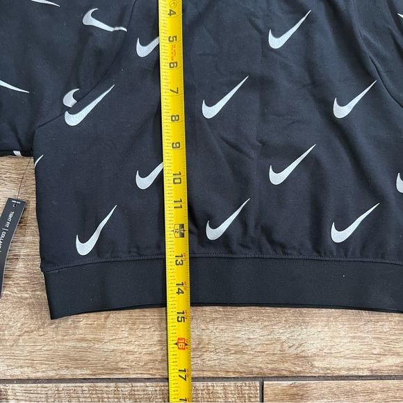 Nike Sportswear Cropped Top Size Medium NWT! Black Long Sleeve Crop Shirt - Picture 13 of 15